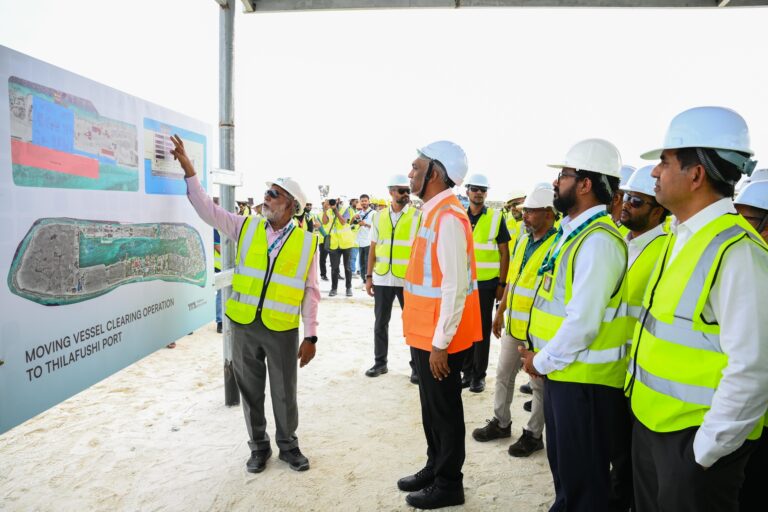 މާލޭ ވިޔަފާރި ބަނދަރު ތިލަފުއްޓަށް ބަދަލުކުރުމަކީ އިޤްތިޞާދު އާބާދުކުރަން މިވަގުތަށް އެންމެ މުހިންމު މަޝްރޫޢު: ރައީސް