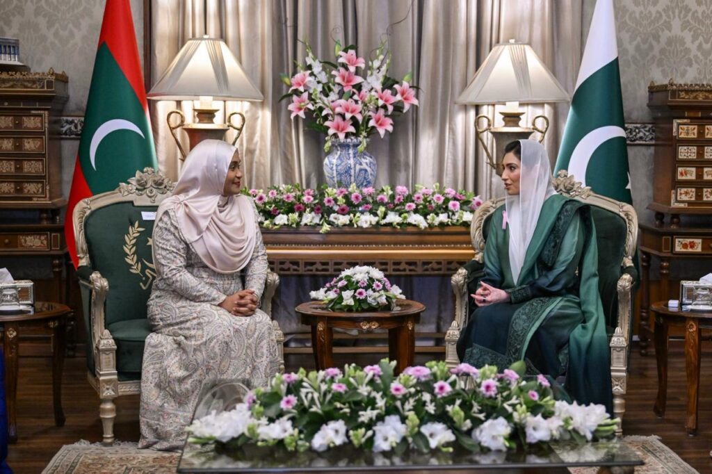 ދިވެހިރާއްޖެއާއި ޕާކިސްތާނުގެ ފަސްޓް ލޭޑީ އިސްލާމްއާބާދުގައި ބައްދަލުކުރައްވައިފި