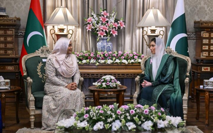 ދިވެހިރާއްޖެއާއި ޕާކިސްތާނުގެ ފަސްޓް ލޭޑީ އިސްލާމްއާބާދުގައި ބައްދަލުކުރައްވައިފި